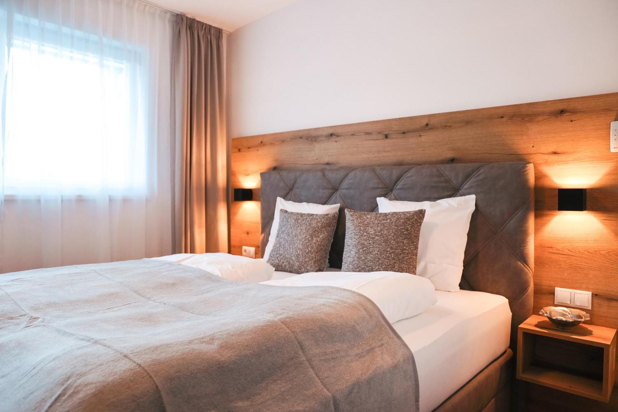 Alpenluxus Presents - Marias Zillertalblick With Roof Terrace, 3 Bedrooms & Parking Space 舒里特斯 外观 照片